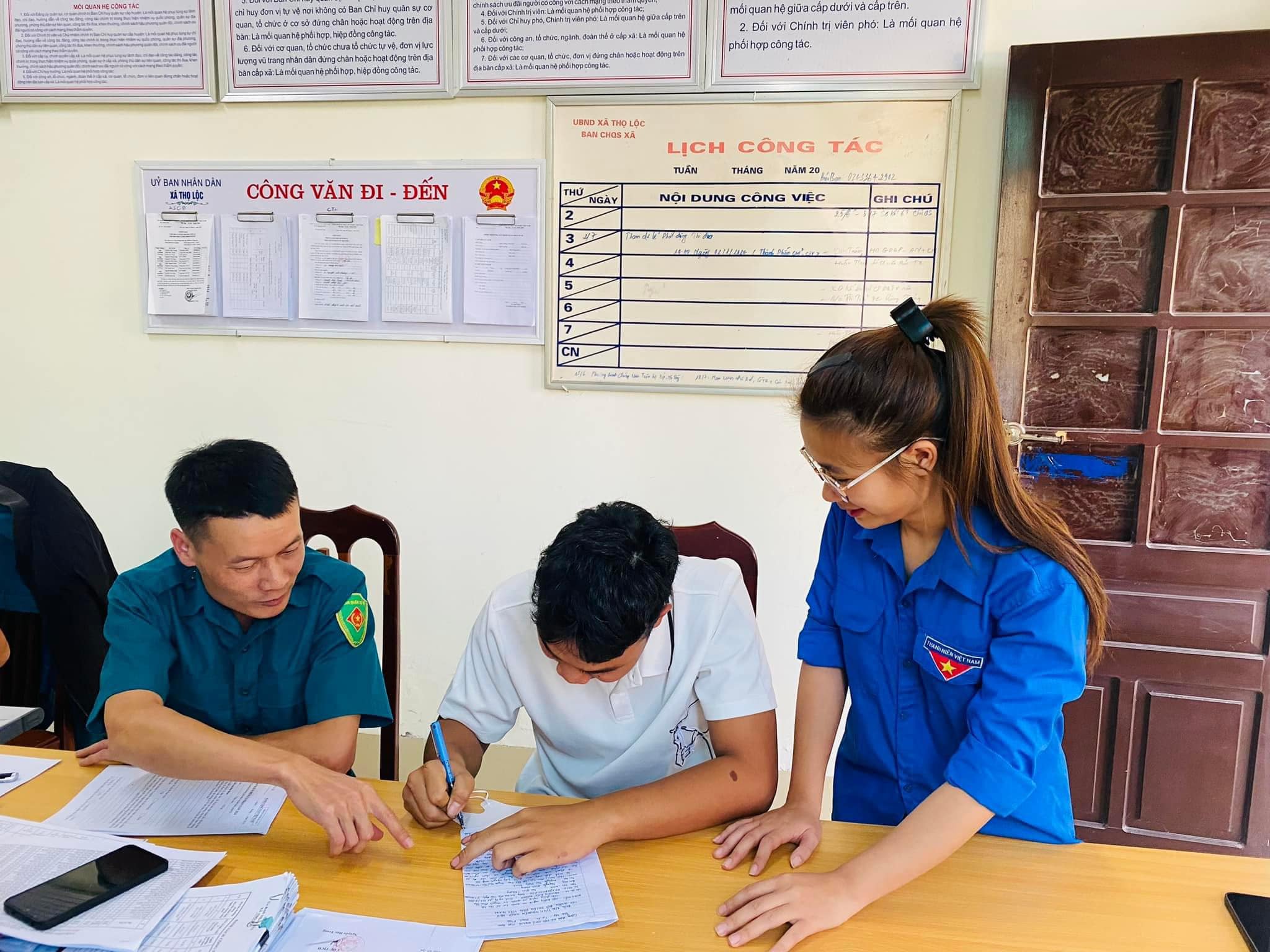 TUỔI TRẺ XÃ THỌ LỘC - TÌNH NGUYỆN VIẾT ĐƠN LÊN ĐƯỜNG NHẬP NGŨ NĂM 2025