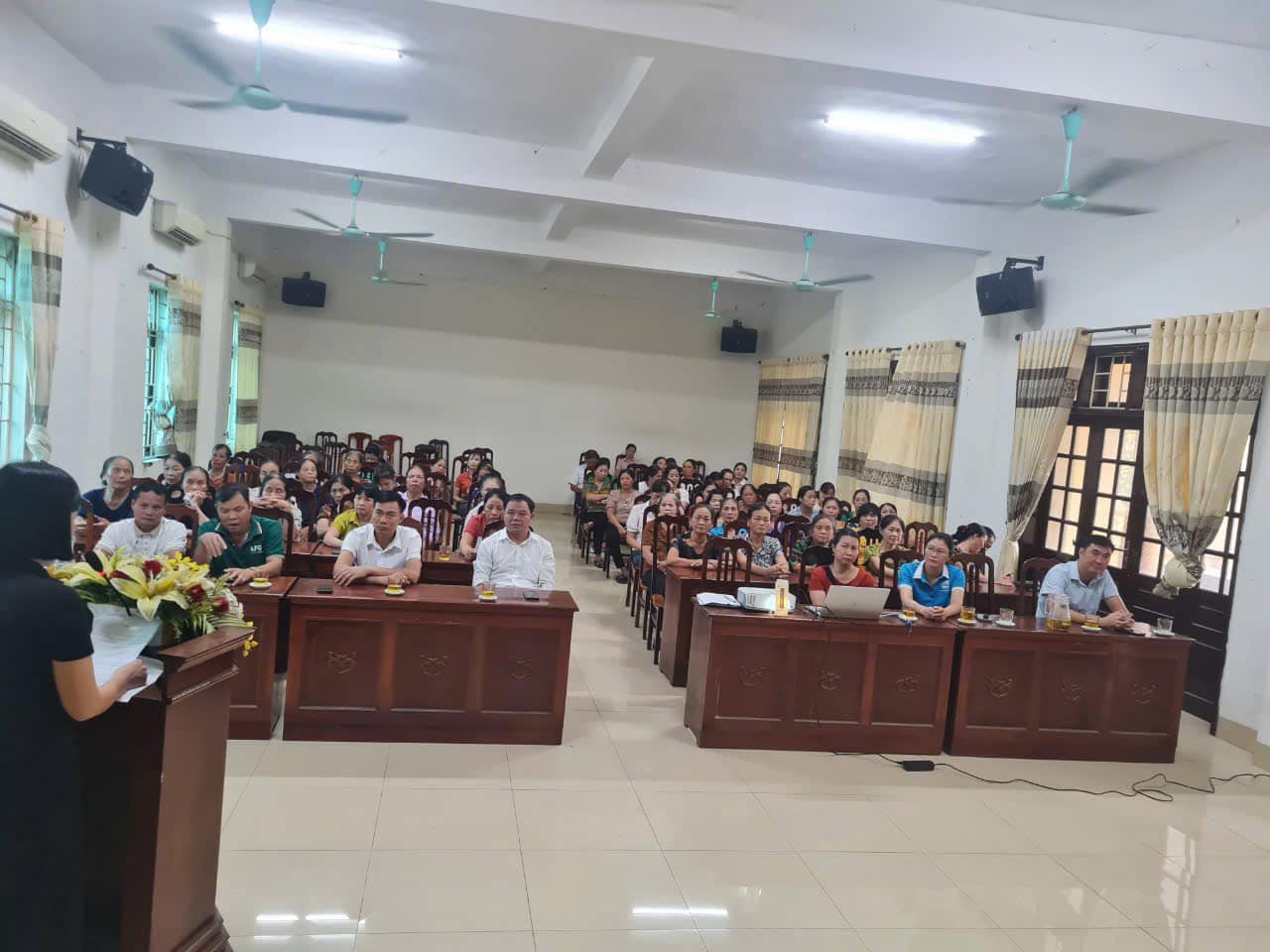 CÁC TỔ CHỨC CHÍNH TRỊ XÃ THỌ LỘC TRIỂN KHAI TẬP HUẤN CÀI ĐẶT ỨNG DỤNG QUẢN LÝ TÍN DỤNG CHÍNH SÁCH CHO NGƯỜI DÙNG TRÊN ĐỊA BÀN XÃ THỌ LỘC